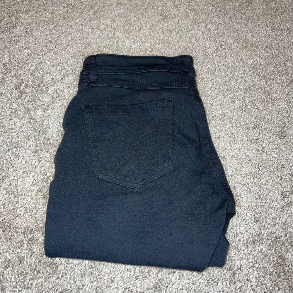 Gray skinny pants